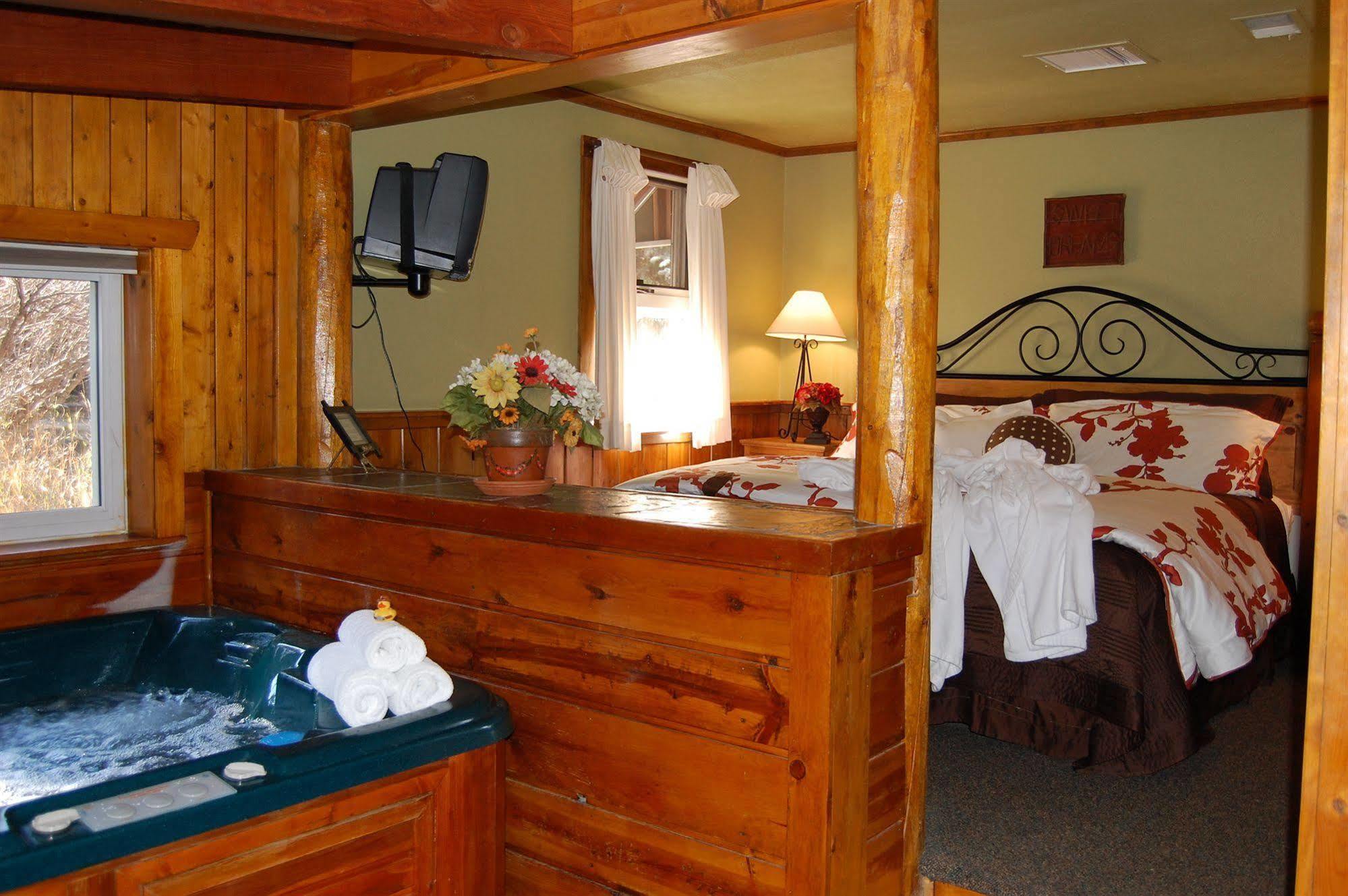 Highland Haven Creekside Inn Evergreen Exteriör bild