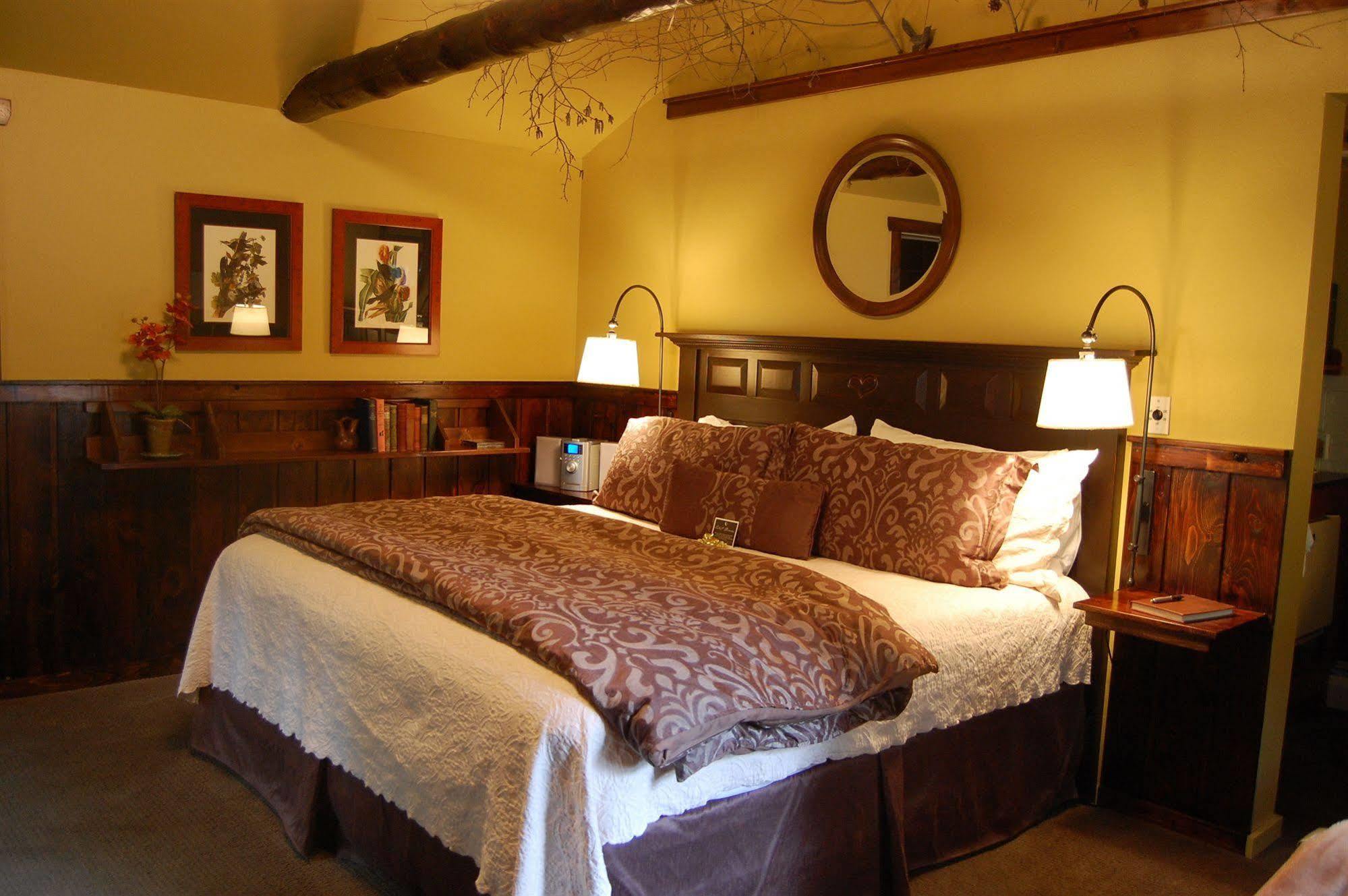 Highland Haven Creekside Inn Evergreen Exteriör bild